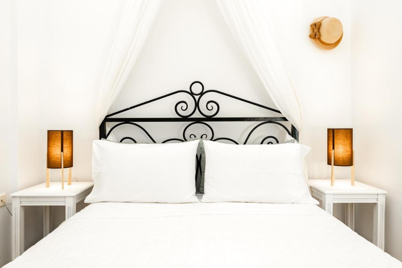 Villa By Hotel Thira Тира Экстерьер фото