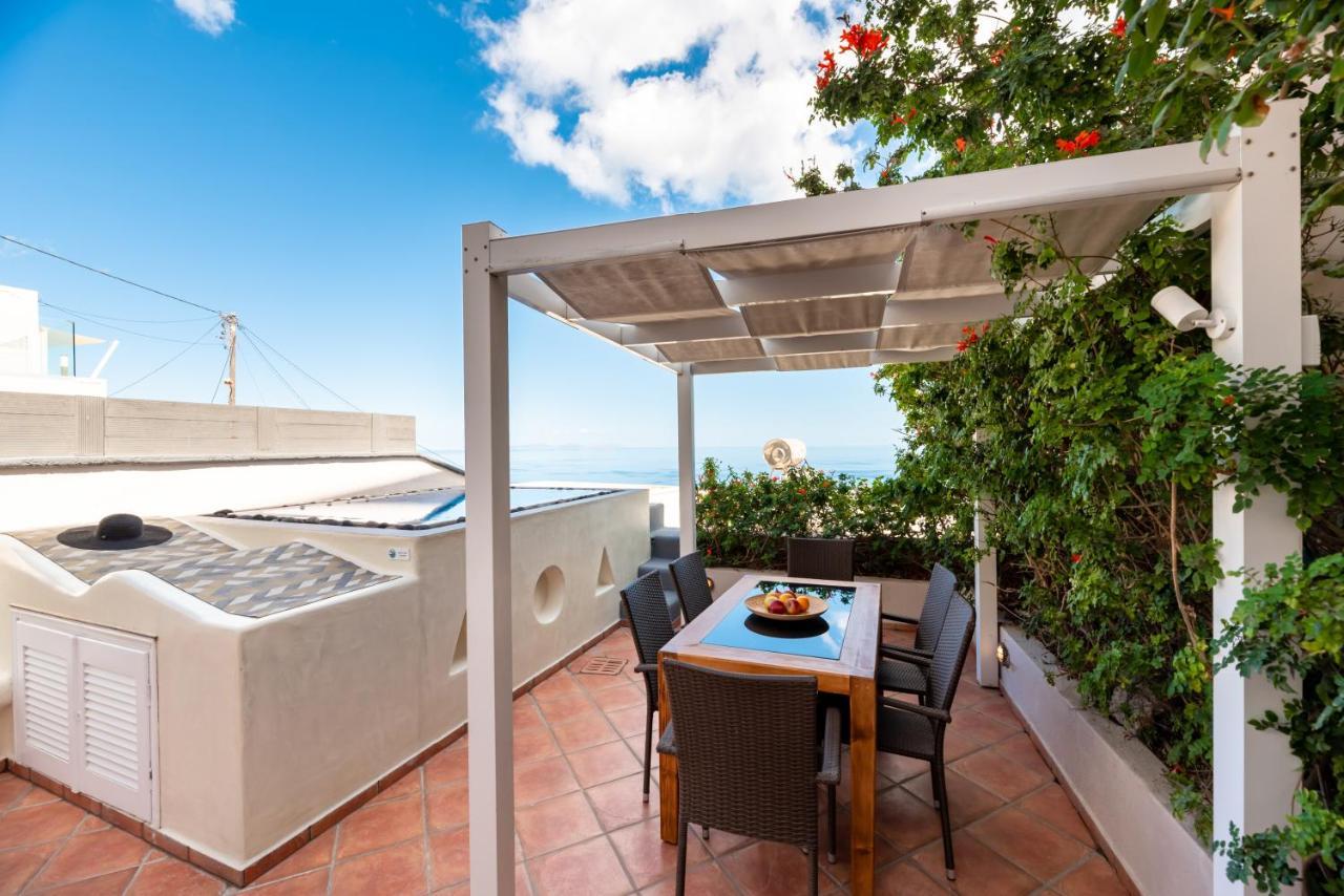 Villa By Hotel Thira Тира Экстерьер фото