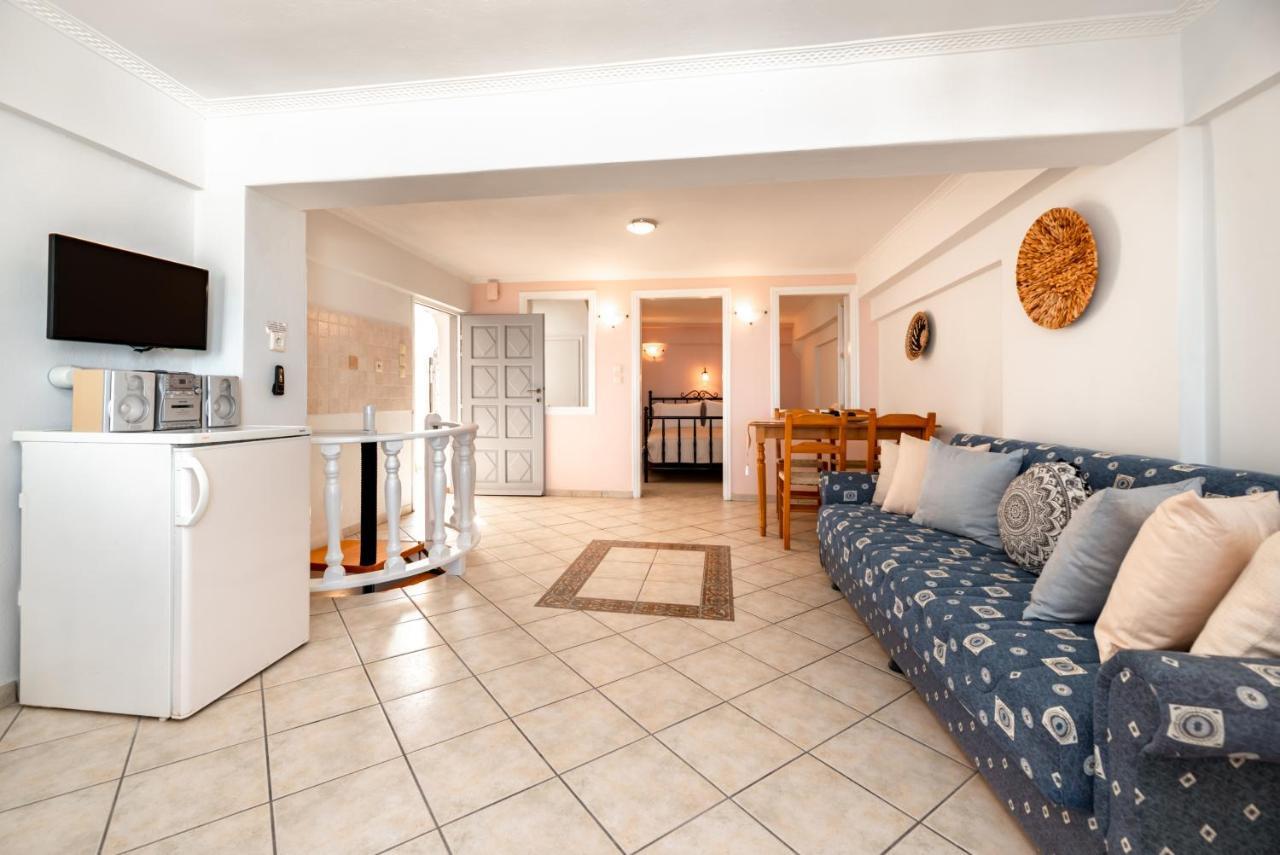 Villa By Hotel Thira Тира Экстерьер фото