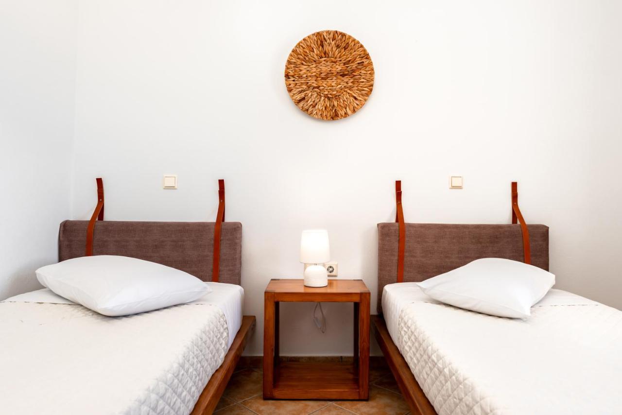 Villa By Hotel Thira Тира Экстерьер фото