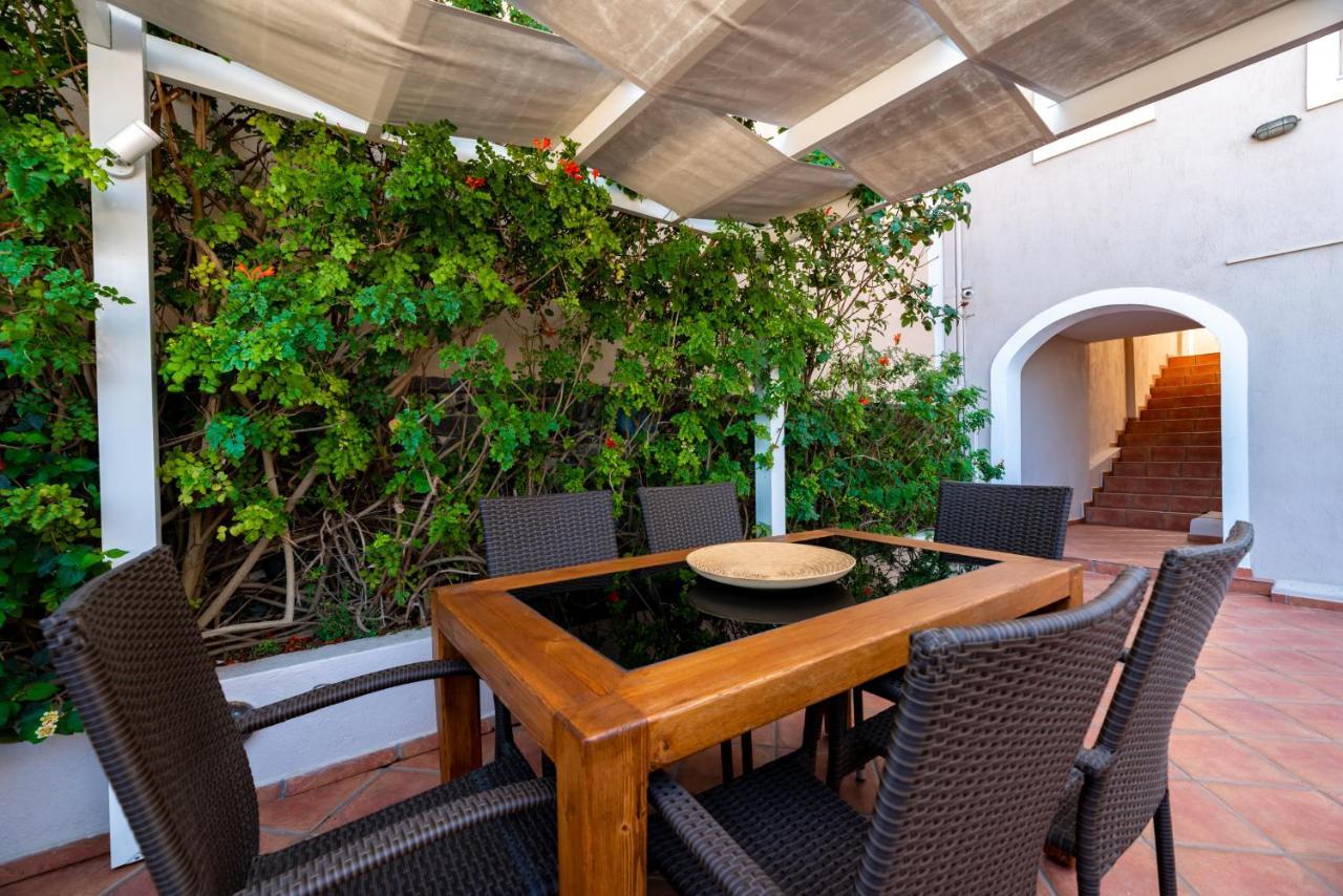 Villa By Hotel Thira Тира Экстерьер фото