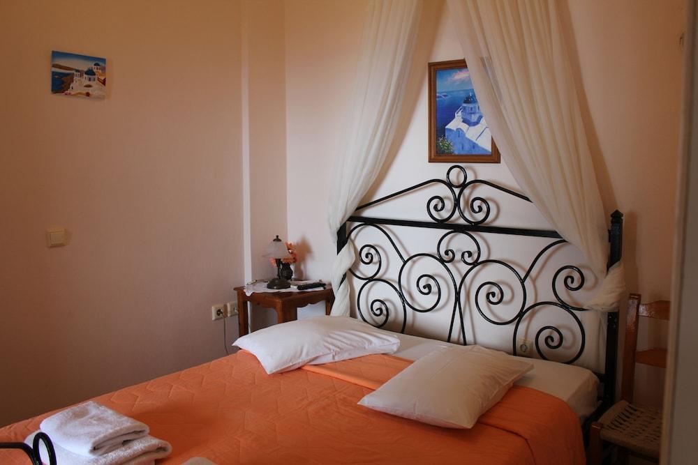 Villa By Hotel Thira Тира Экстерьер фото