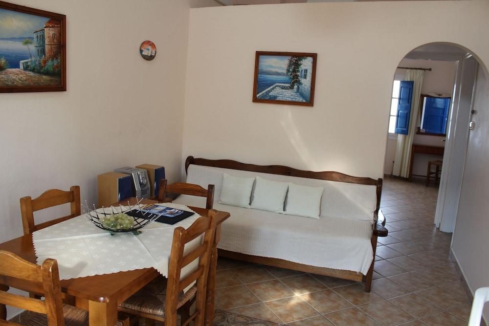 Villa By Hotel Thira Тира Экстерьер фото